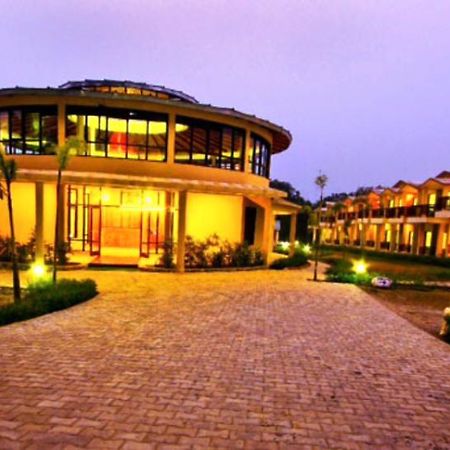 Corbett Rattan Otel Garjia Dış mekan fotoğraf